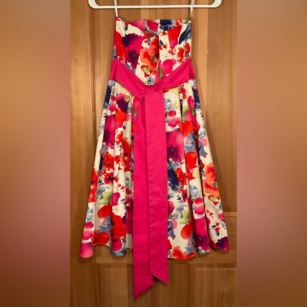 NWOT Alyn Paige New York Strapless Dress